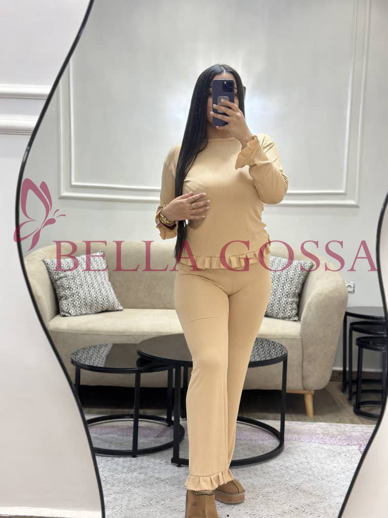 بـجـامة الأنـوثـة