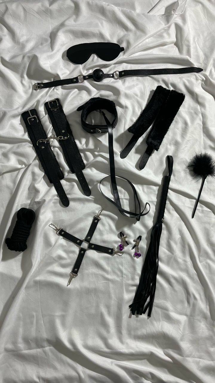 طقم الإكسسوارات الزوجية الفاخر – 11 قطعة